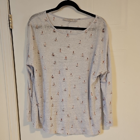 Simons Tops - Womens Large 100% linen Graphic Tee Crew Neck Long Sleeve Shirt light blue